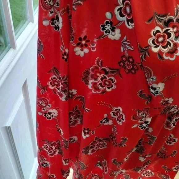 LOFT Floral Bib Front Blouse Red Small - Picture 5 of 10